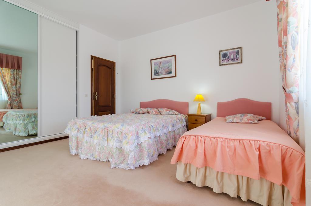 Villa Do Monte Monte Raposo Quarto foto